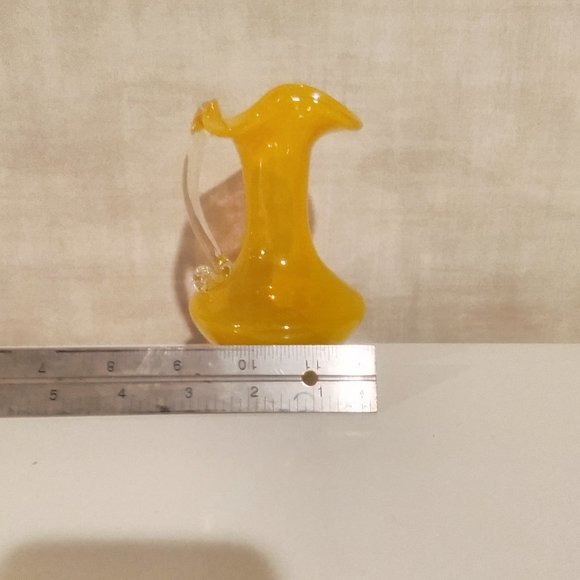 PILGRIM GLASS HAND BLOWN Yellow & Clear Glass Vase 5" - Picture 5 of 6